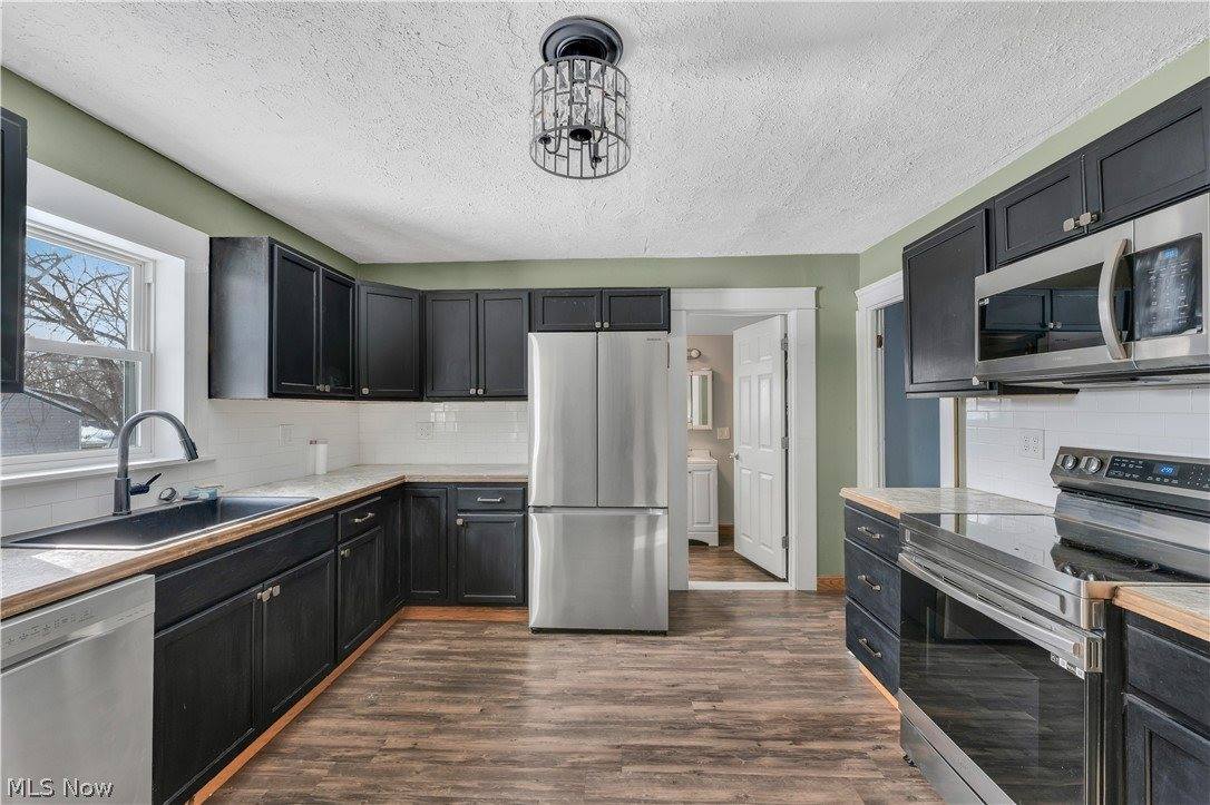 304 Baldwin Avenue, Niles, OH 44446