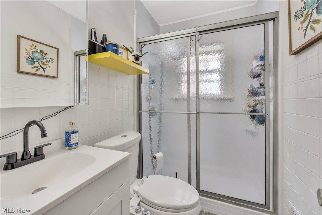 127 Roslyn Drive, Youngstown, OH 44505