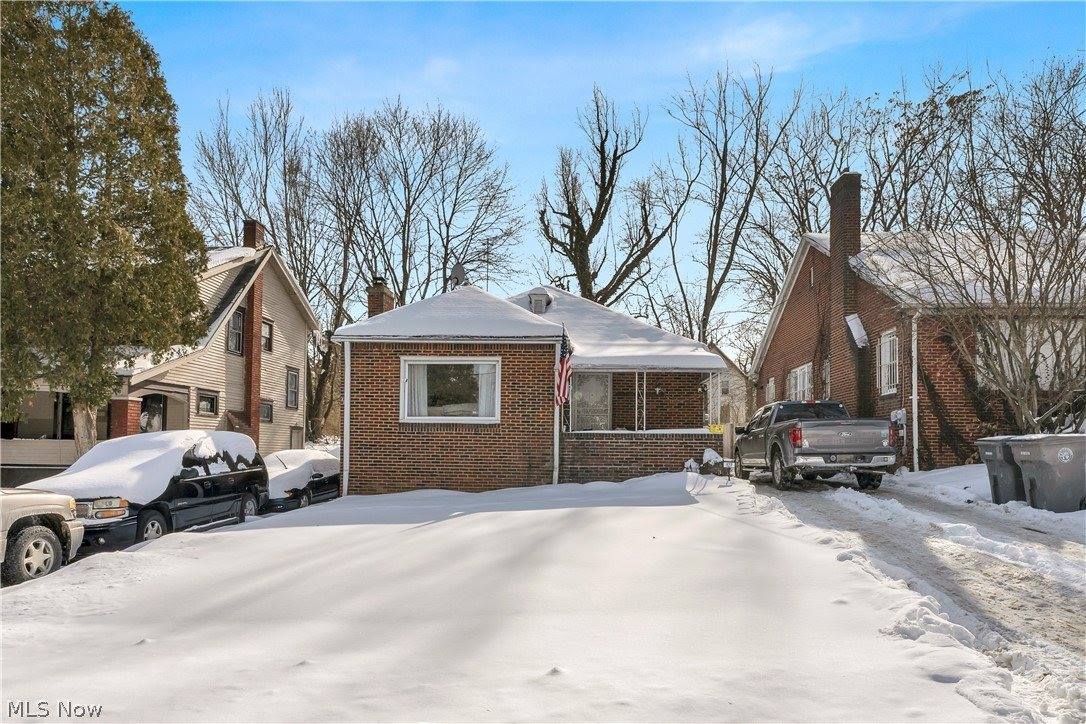 127 Roslyn Drive, Youngstown, OH 44505