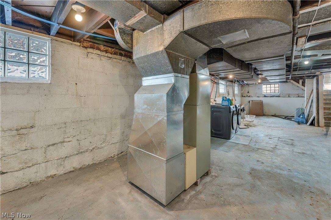 127 Roslyn Drive, Youngstown, OH 44505