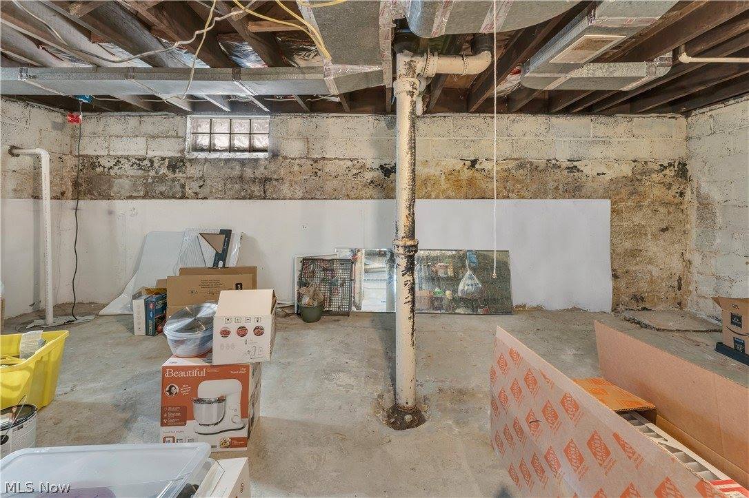 127 Roslyn Drive, Youngstown, OH 44505