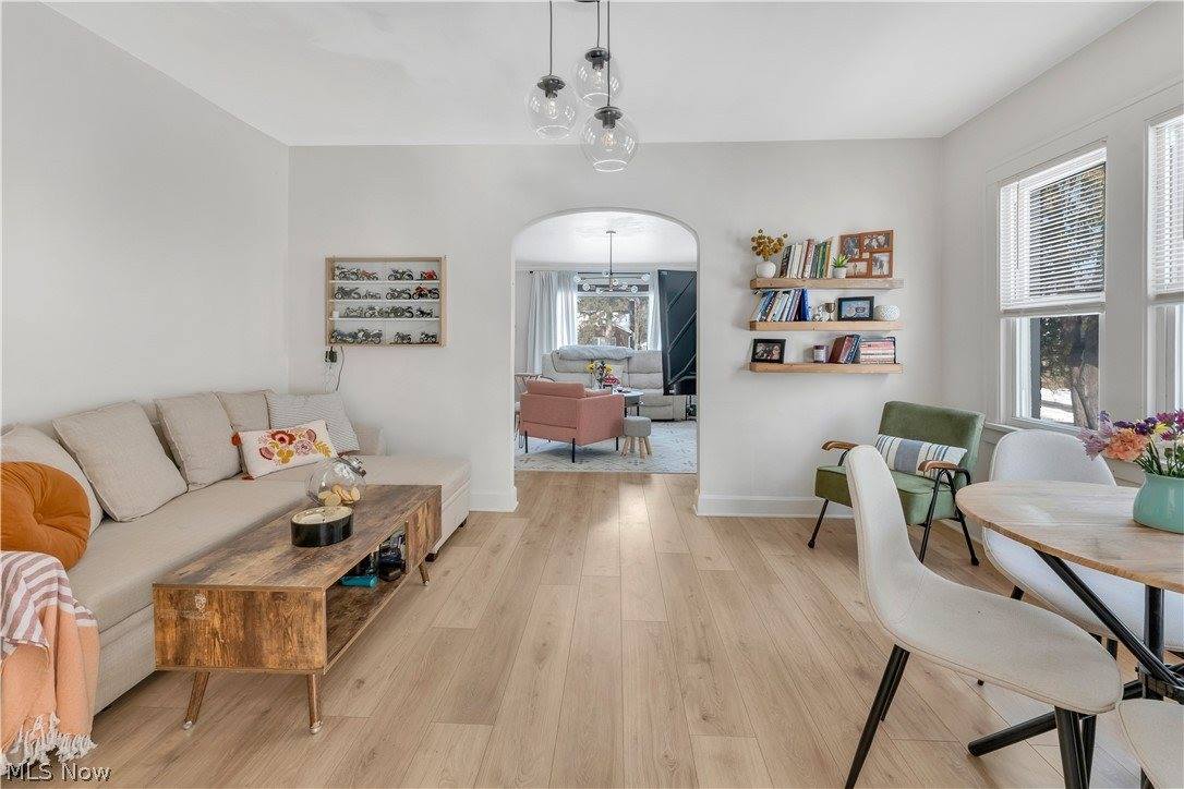 127 Roslyn Drive, Youngstown, OH 44505