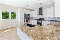 3 Grant Avenue, Rumson, NJ 07760