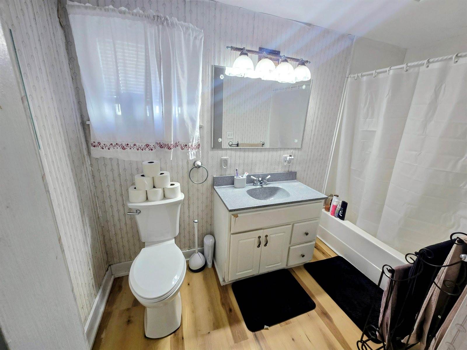 98 Birch Street, Bangor, ME 04401