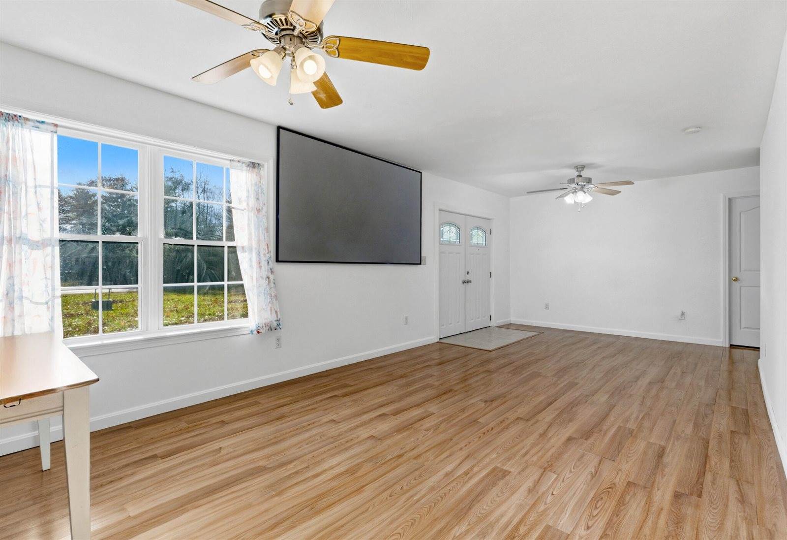 78 High Point Place, Bradley, ME 04411