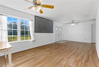 78 High Point Place, Bradley, ME 04411