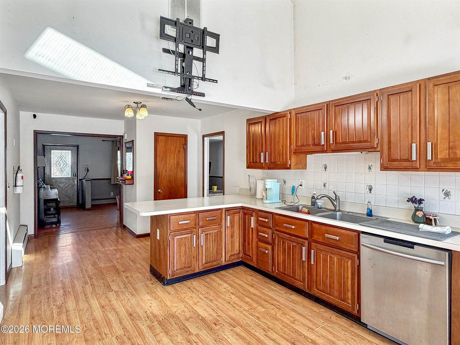 53 North Lakeside Avenue, Jackson, NJ 08527