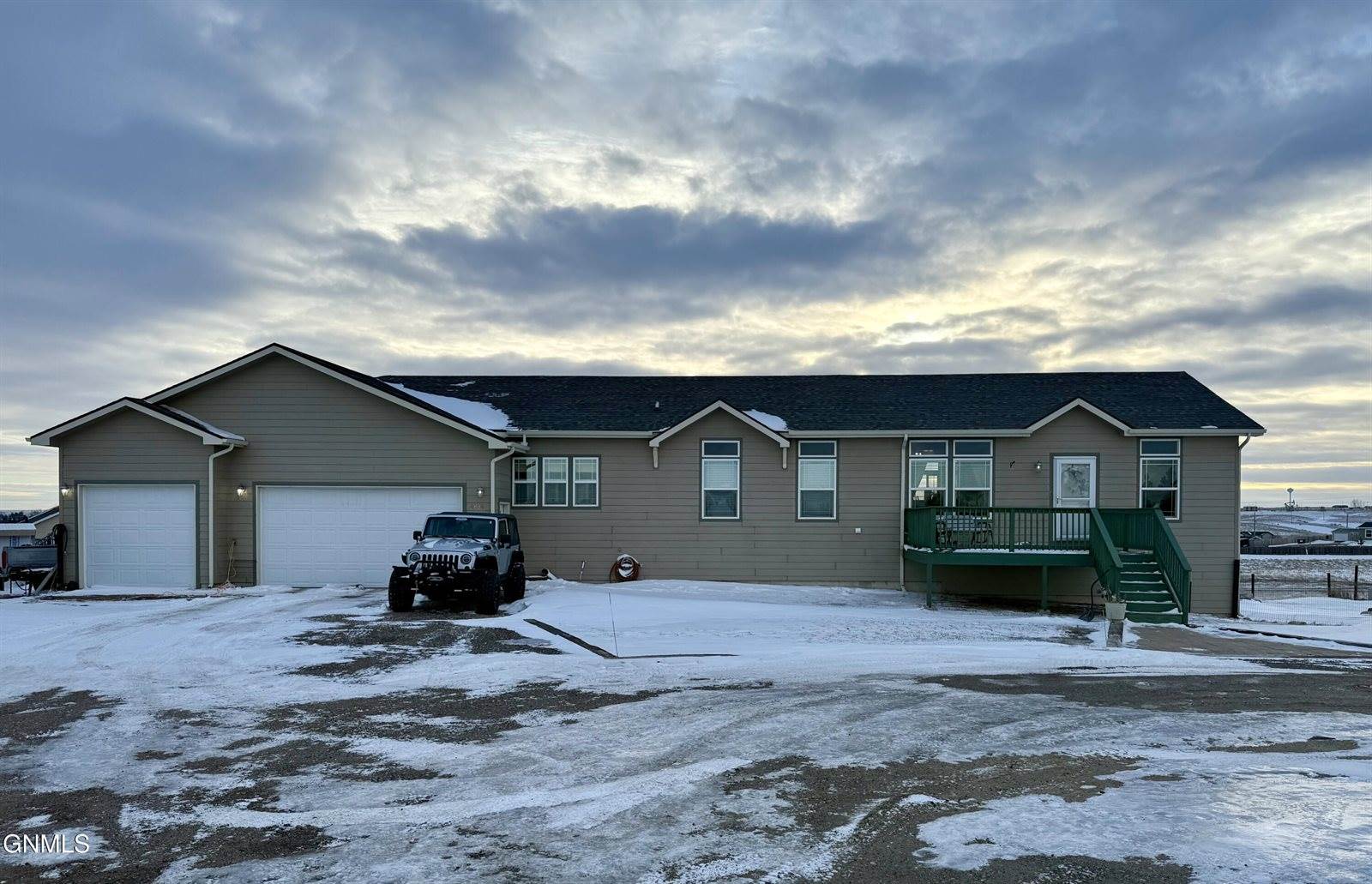 14088 Southview Drive, Williston, ND 58801