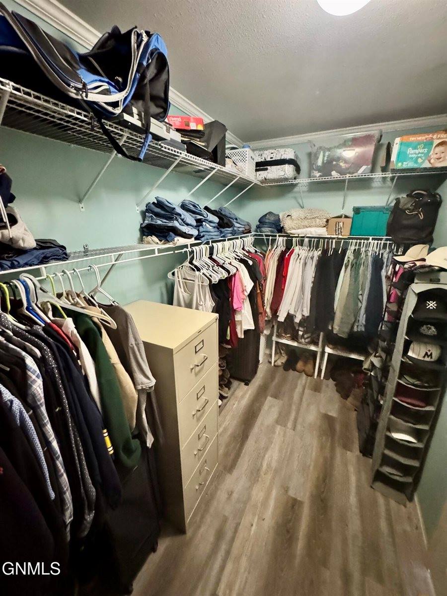 14088 Southview Drive, Williston, ND 58801