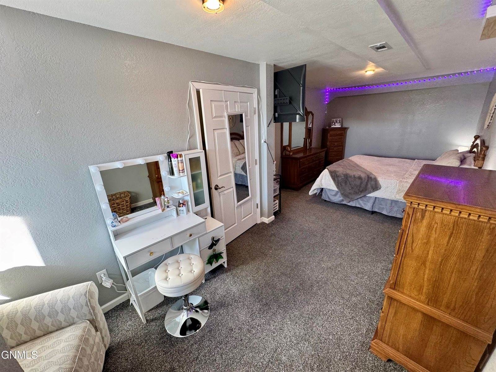 14088 Southview Drive, Williston, ND 58801