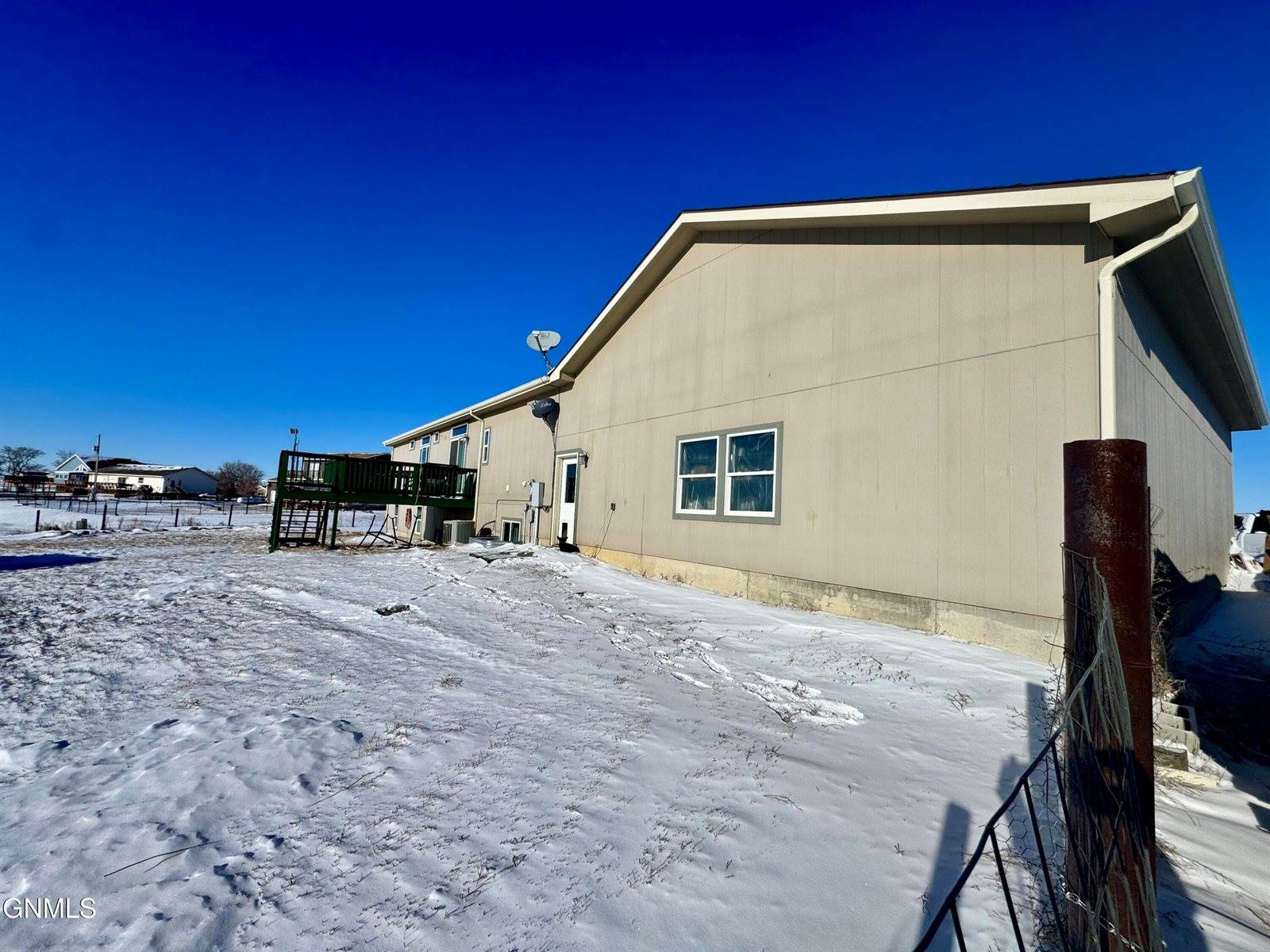 14088 Southview Drive, Williston, ND 58801