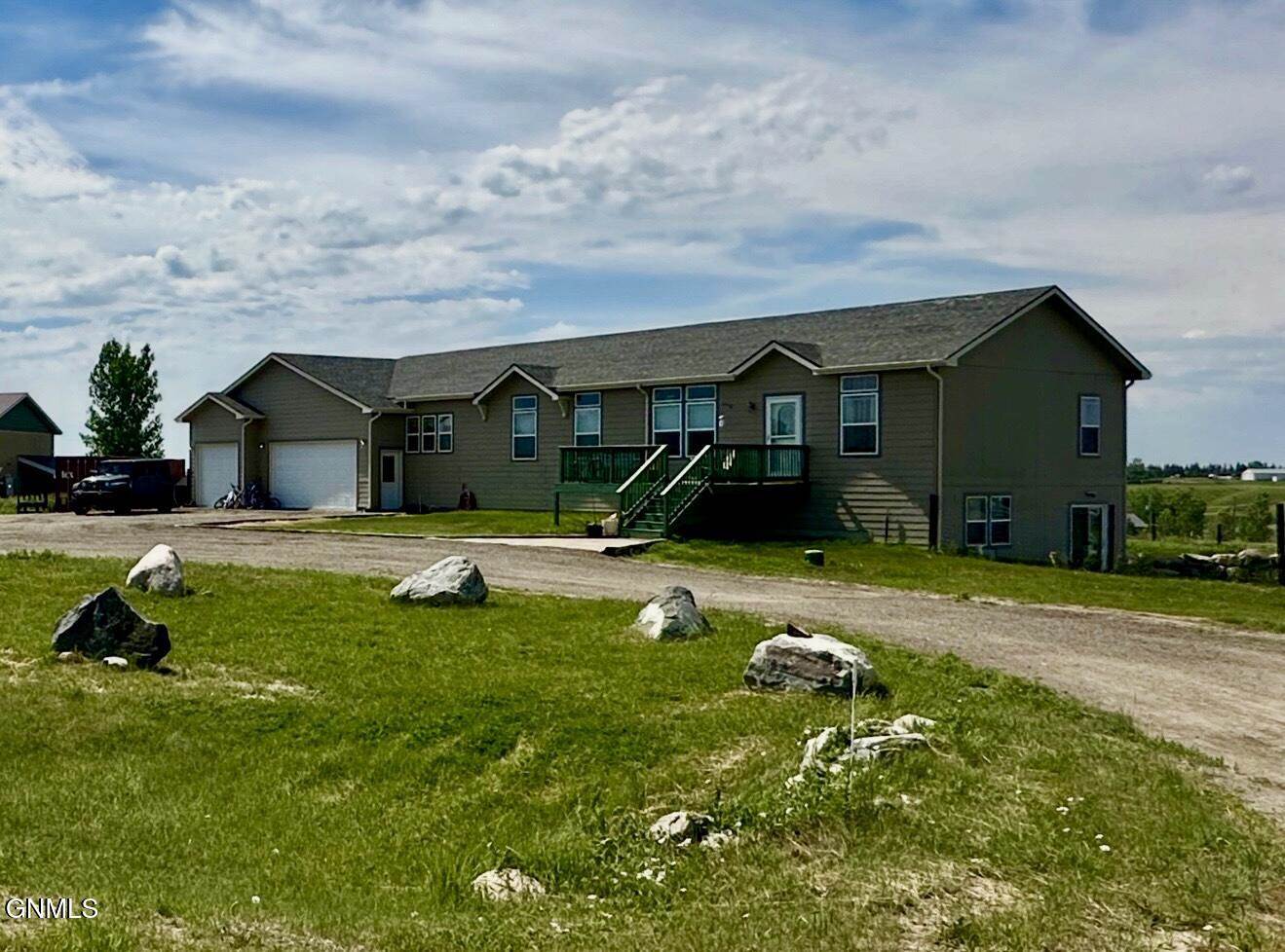 14088 Southview Drive, Williston, ND 58801