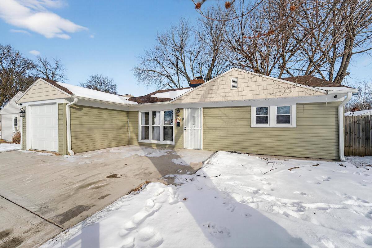 5720 W Thurston AVENUE, Milwaukee, WI 53218