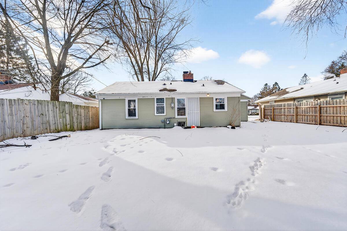 5720 W Thurston AVENUE, Milwaukee, WI 53218