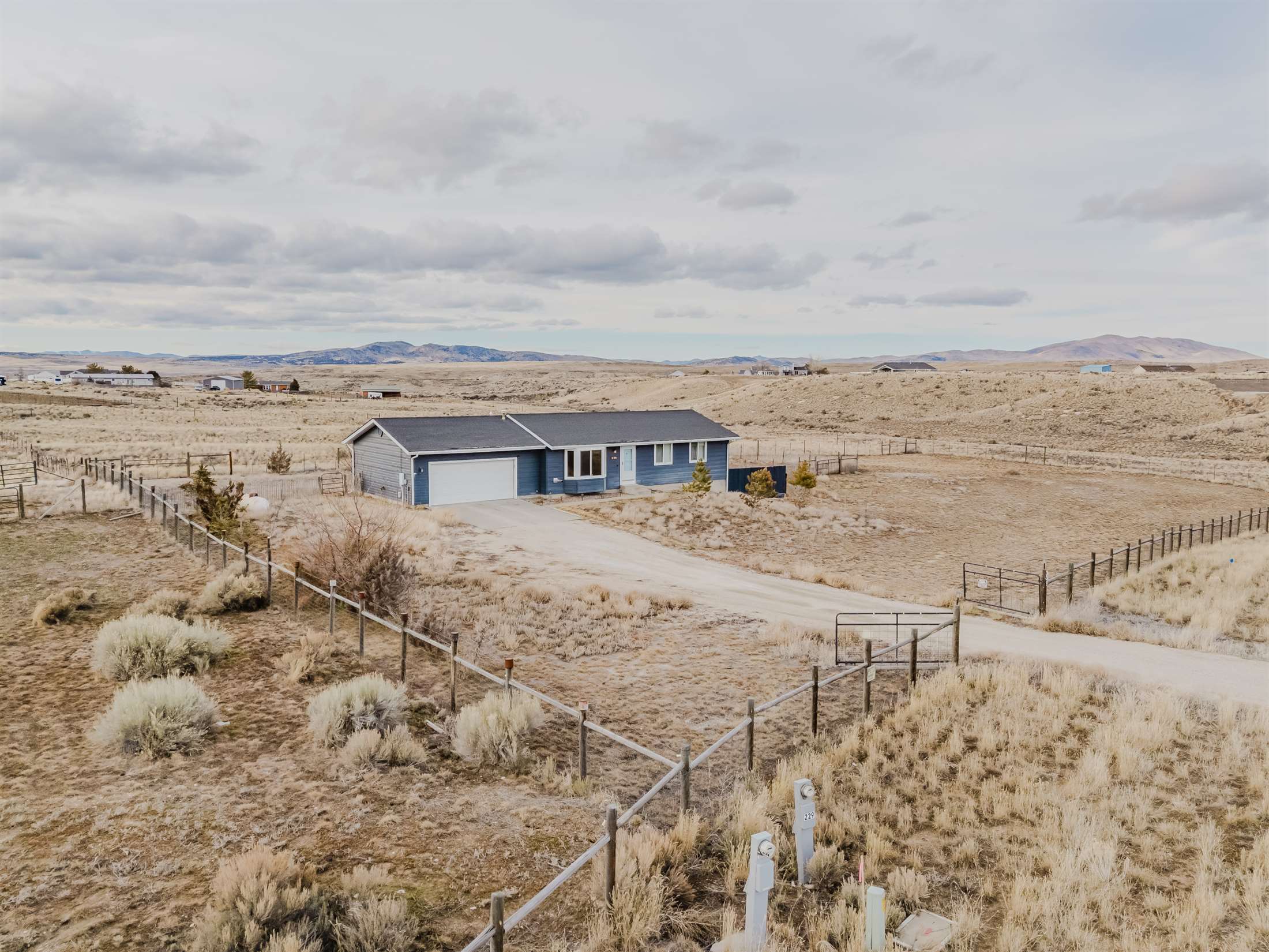 229 Glenvista Dr., Springs Creek, NV 89815