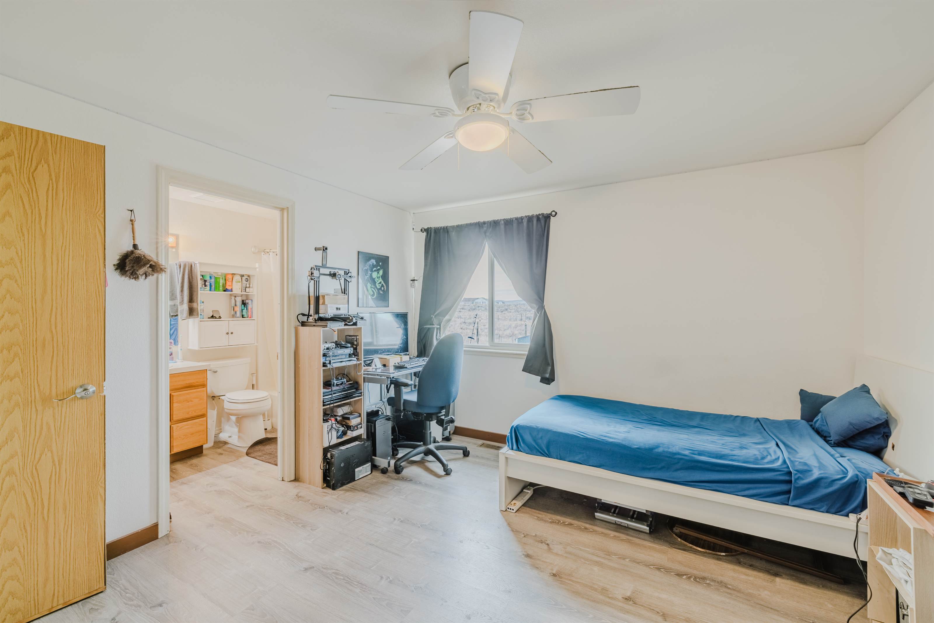 229 Glenvista Dr., Springs Creek, NV 89815