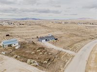 229 Glenvista Dr., Springs Creek, NV 89815