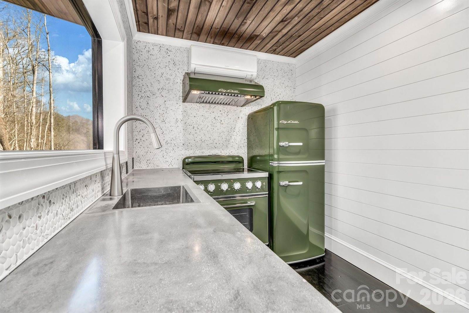 1115 Paint Rock Road, Hot Springs, NC 28743