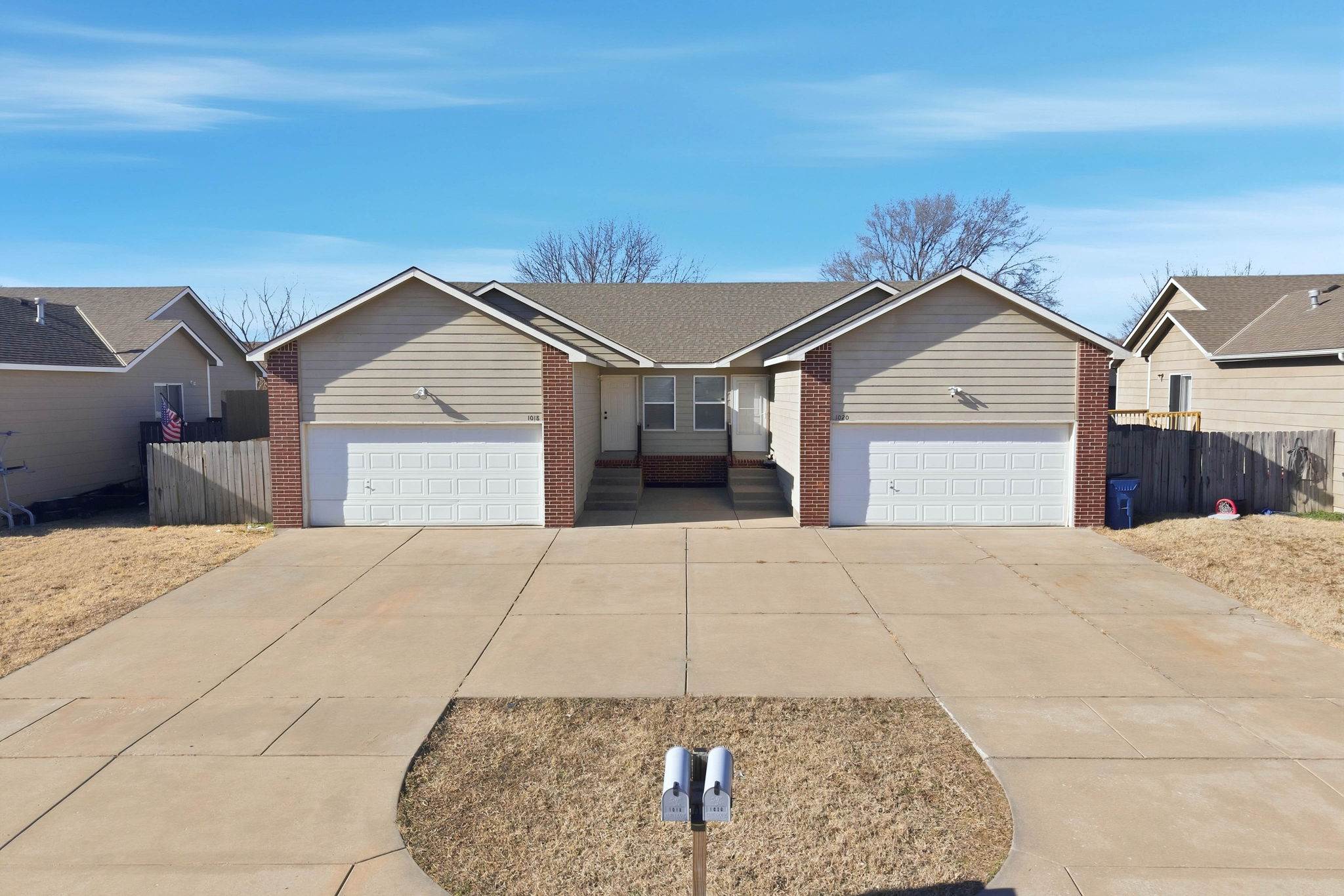1018-1020 E Karla Ct, Haysville, KS 67060