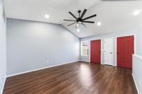 1018-1020 E Karla Ct, Haysville, KS 67060