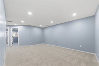 1018-1020 E Karla Ct, Haysville, KS 67060