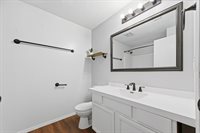 1018-1020 E Karla Ct, Haysville, KS 67060