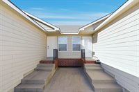 1018-1020 E Karla Ct, Haysville, KS 67060