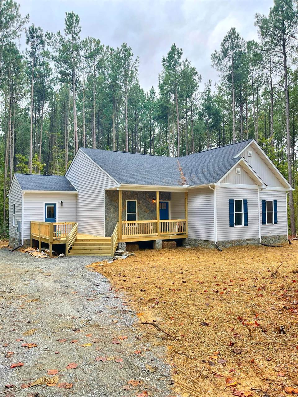 000 Haymakertown Rd, Troutville, VA 24175