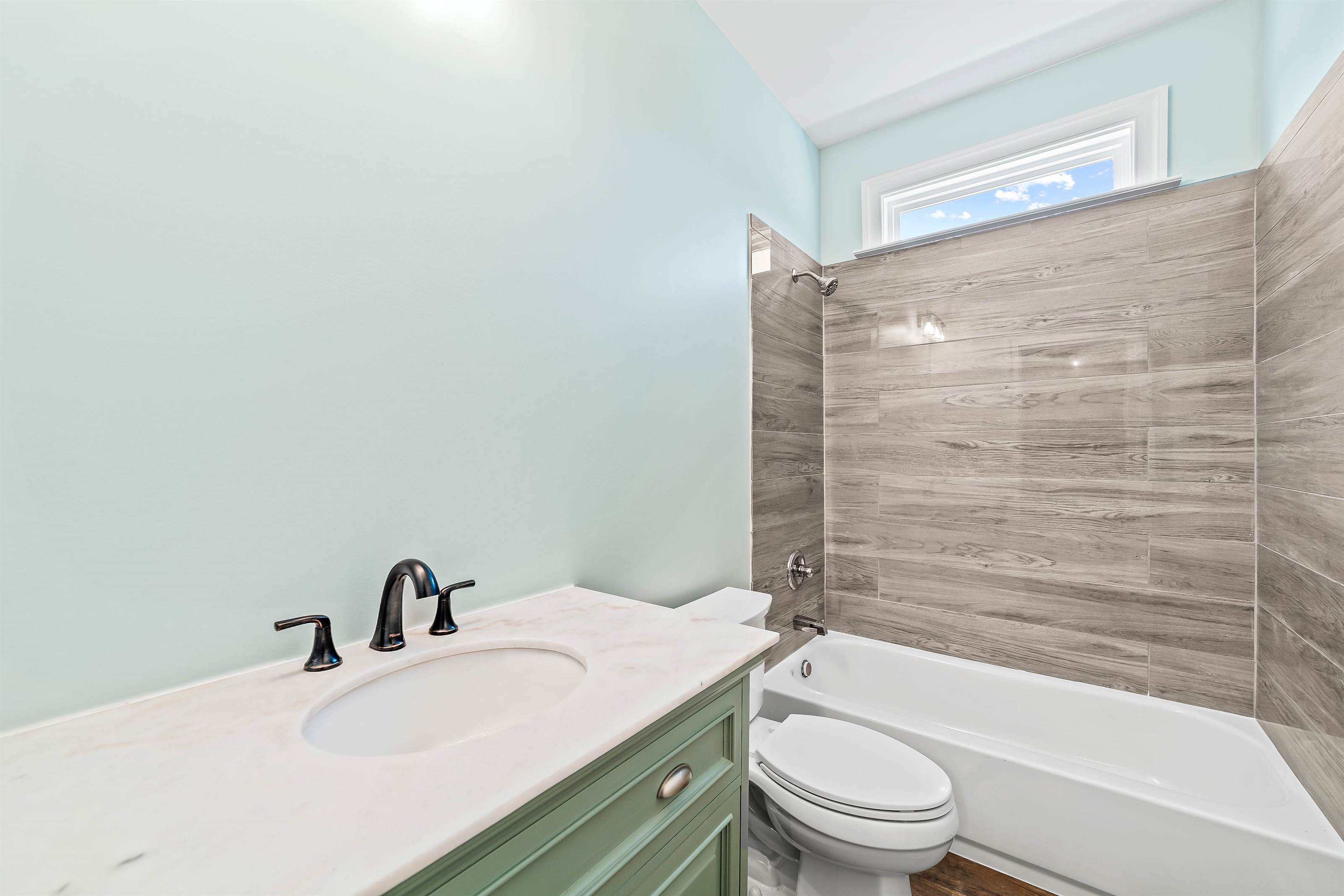 000 Haymakertown Rd, Troutville, VA 24175