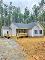 000 Haymakertown Rd, Troutville, VA 24175