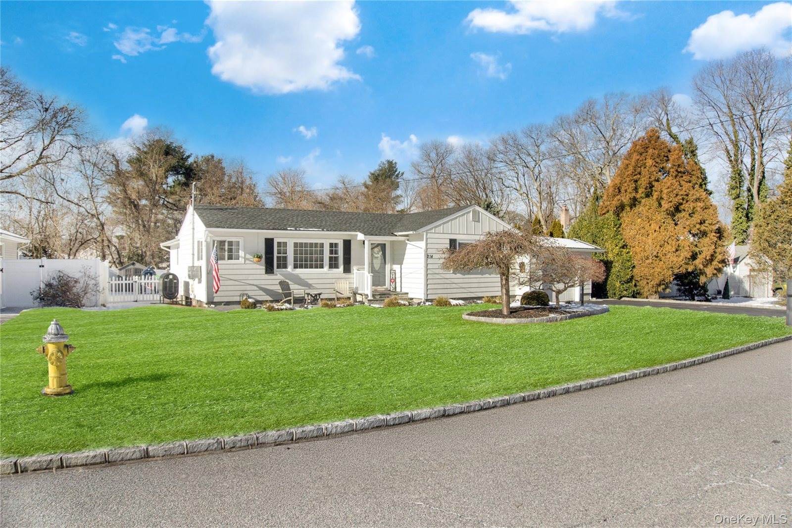 214 Avenue A, Brookhaven, NY 11779