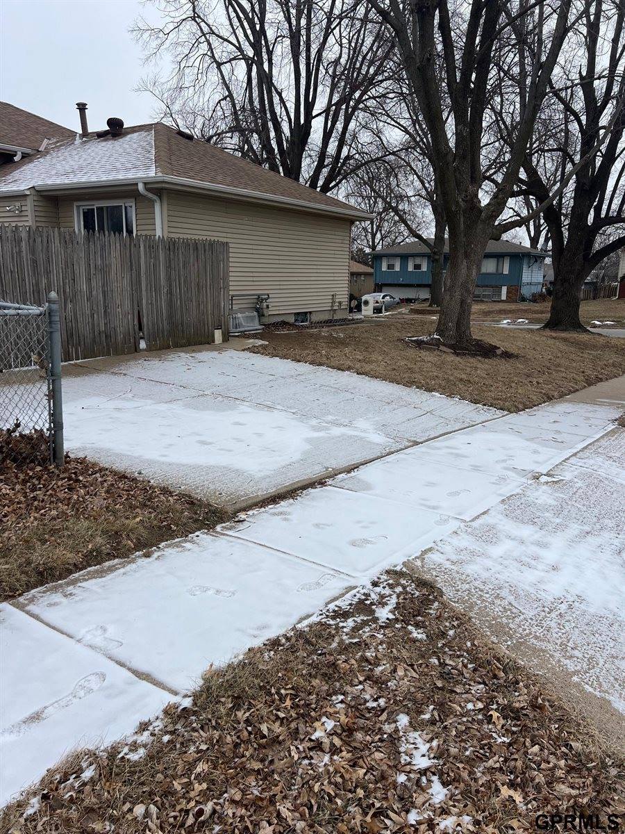 5330 South 105Th Street, Omaha, NE 68127