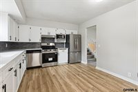 5330 South 105Th Street, Omaha, NE 68127