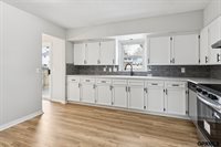 5330 South 105Th Street, Omaha, NE 68127