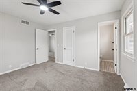 5330 South 105Th Street, Omaha, NE 68127