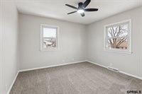 5330 South 105Th Street, Omaha, NE 68127