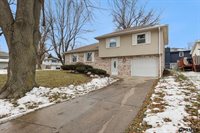 5330 South 105Th Street, Omaha, NE 68127