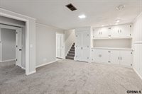 5330 South 105Th Street, Omaha, NE 68127