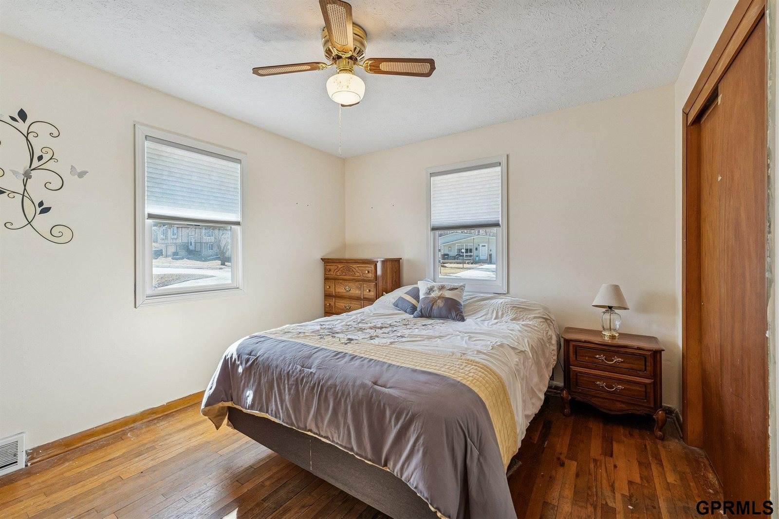 8539 Hamilton Street, Omaha, NE 68114