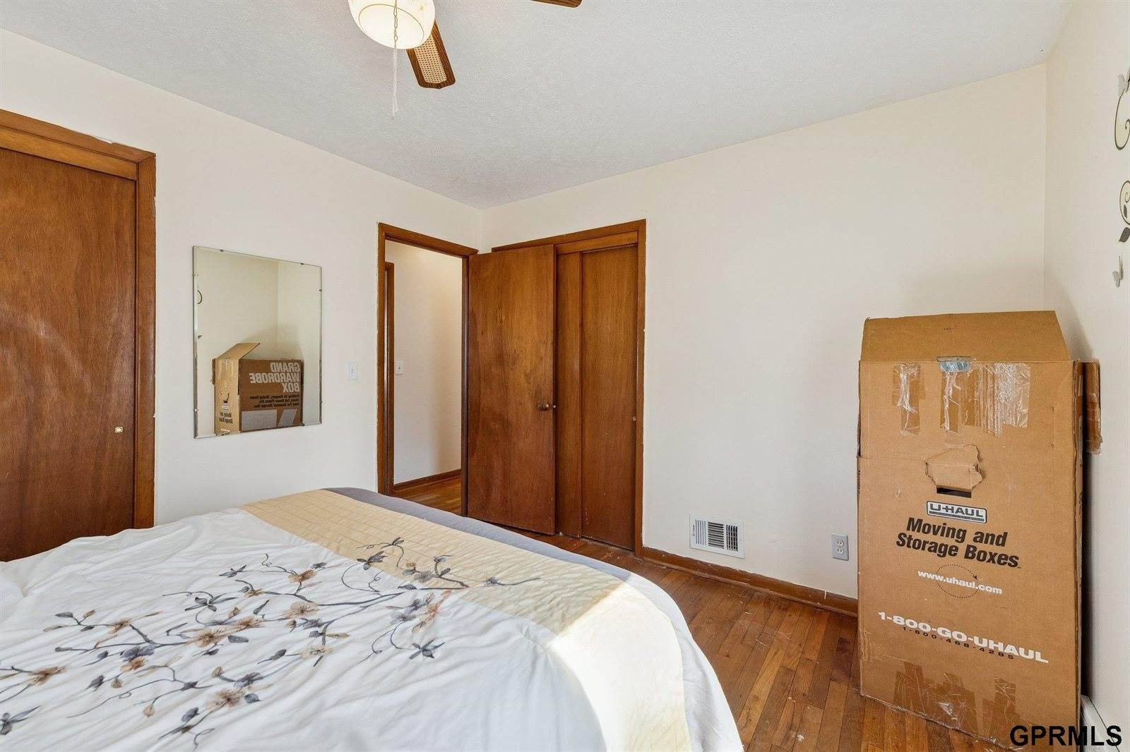 8539 Hamilton Street, Omaha, NE 68114