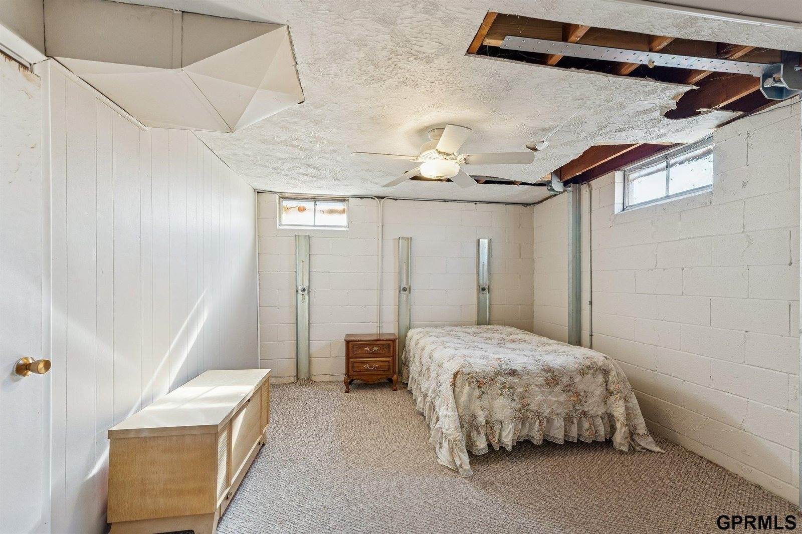 8539 Hamilton Street, Omaha, NE 68114