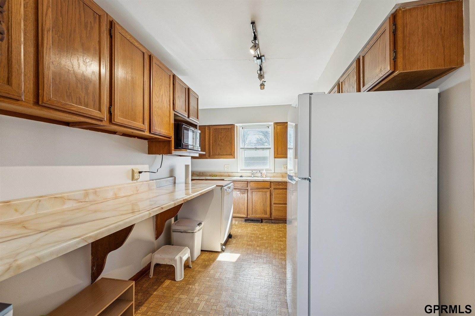 8539 Hamilton Street, Omaha, NE 68114