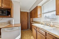 8539 Hamilton Street, Omaha, NE 68114