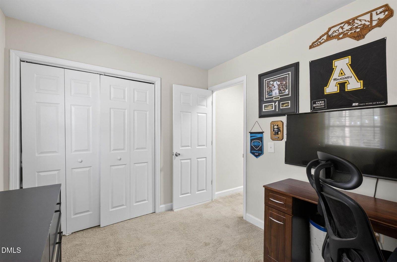 2708 Plainsfield Circle, Raleigh, NC 27610