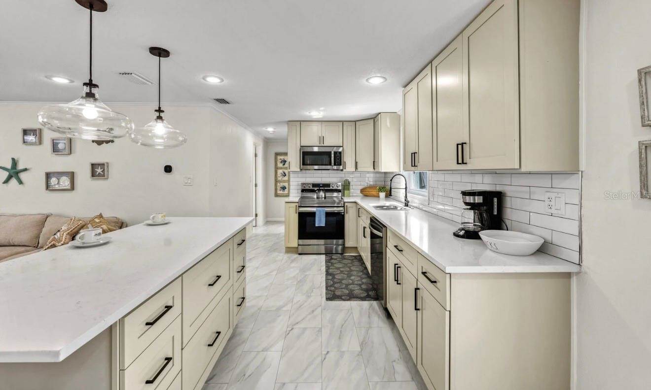 578 Companion Way, Longboat Key, FL 34228