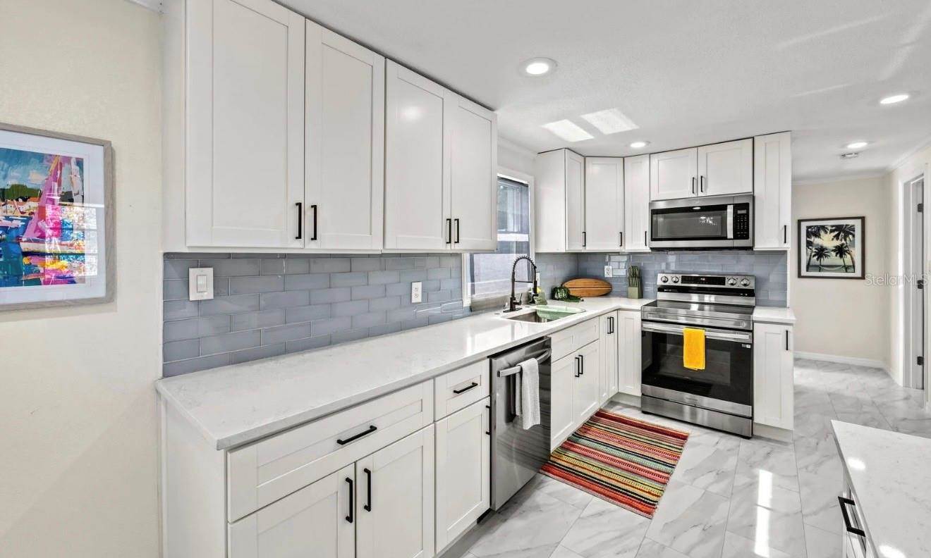 578 - 580 Companion Way, Longboat Key, FL 34228