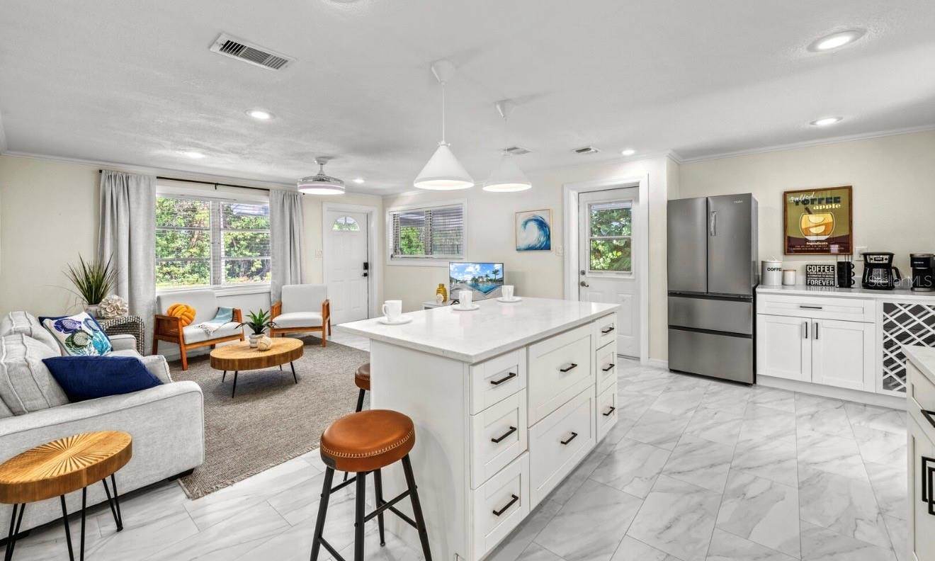 578 - 580 Companion Way, Longboat Key, FL 34228