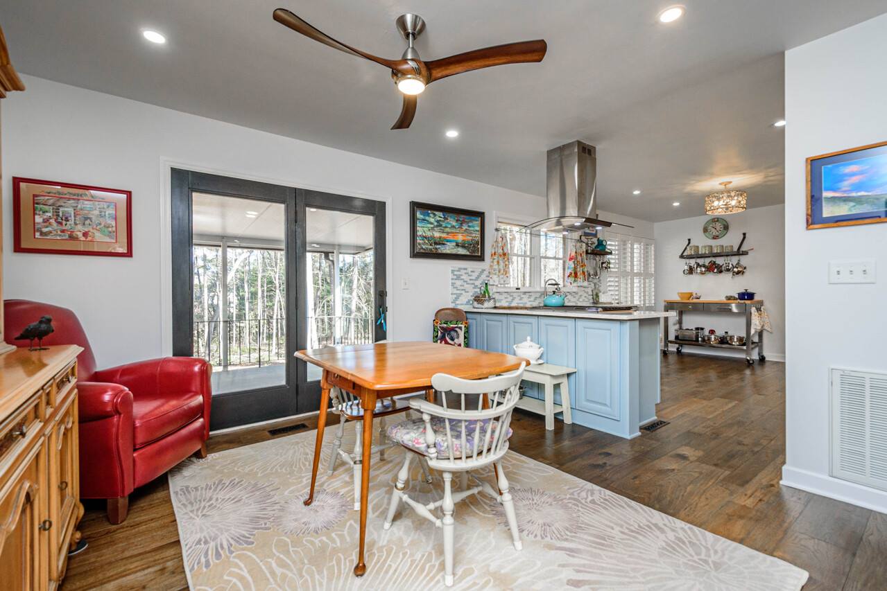 355 Mockingbird Drive, Hendersonville, NC 28792