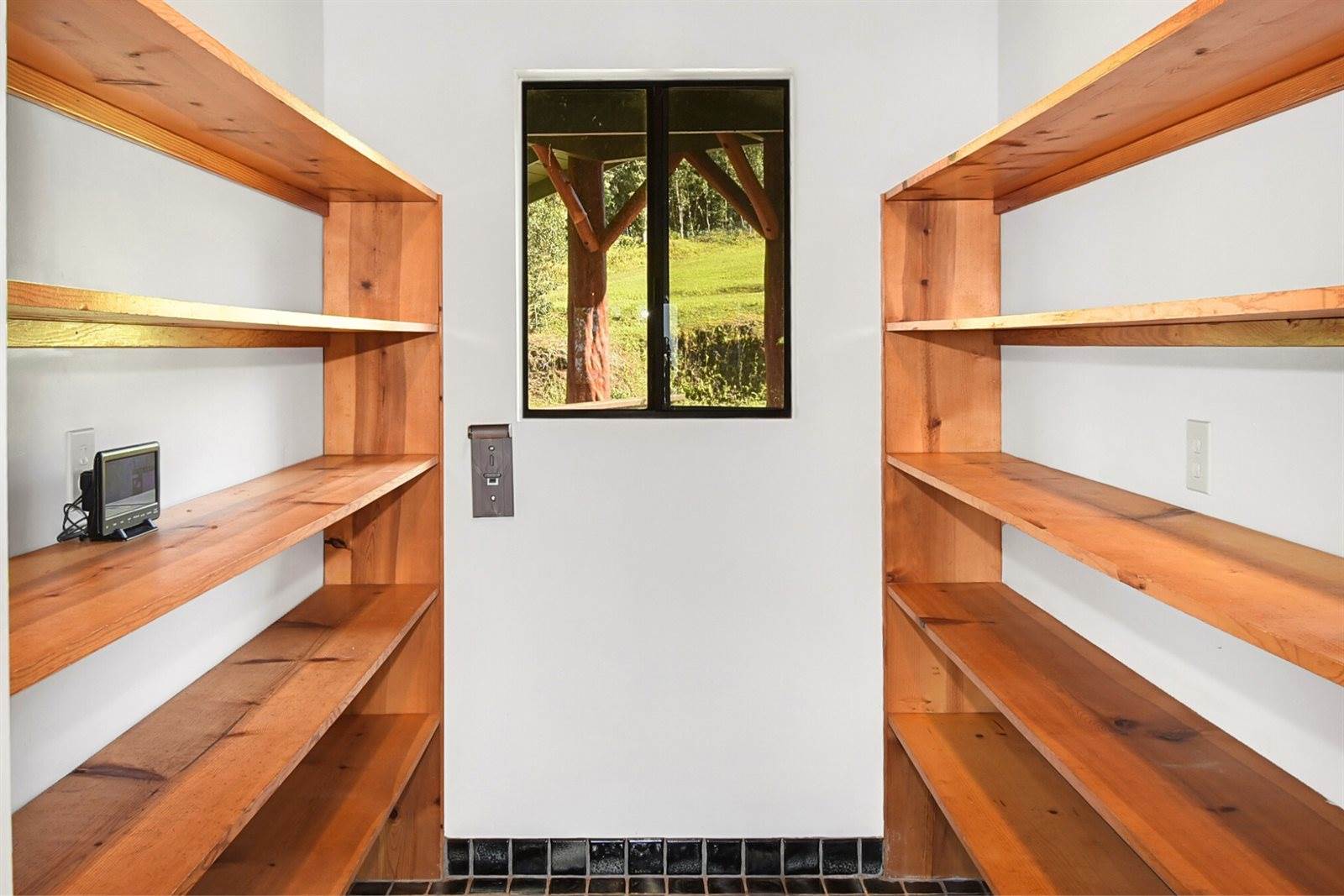 75-5545 Hahai St, Holualoa, HI 96725