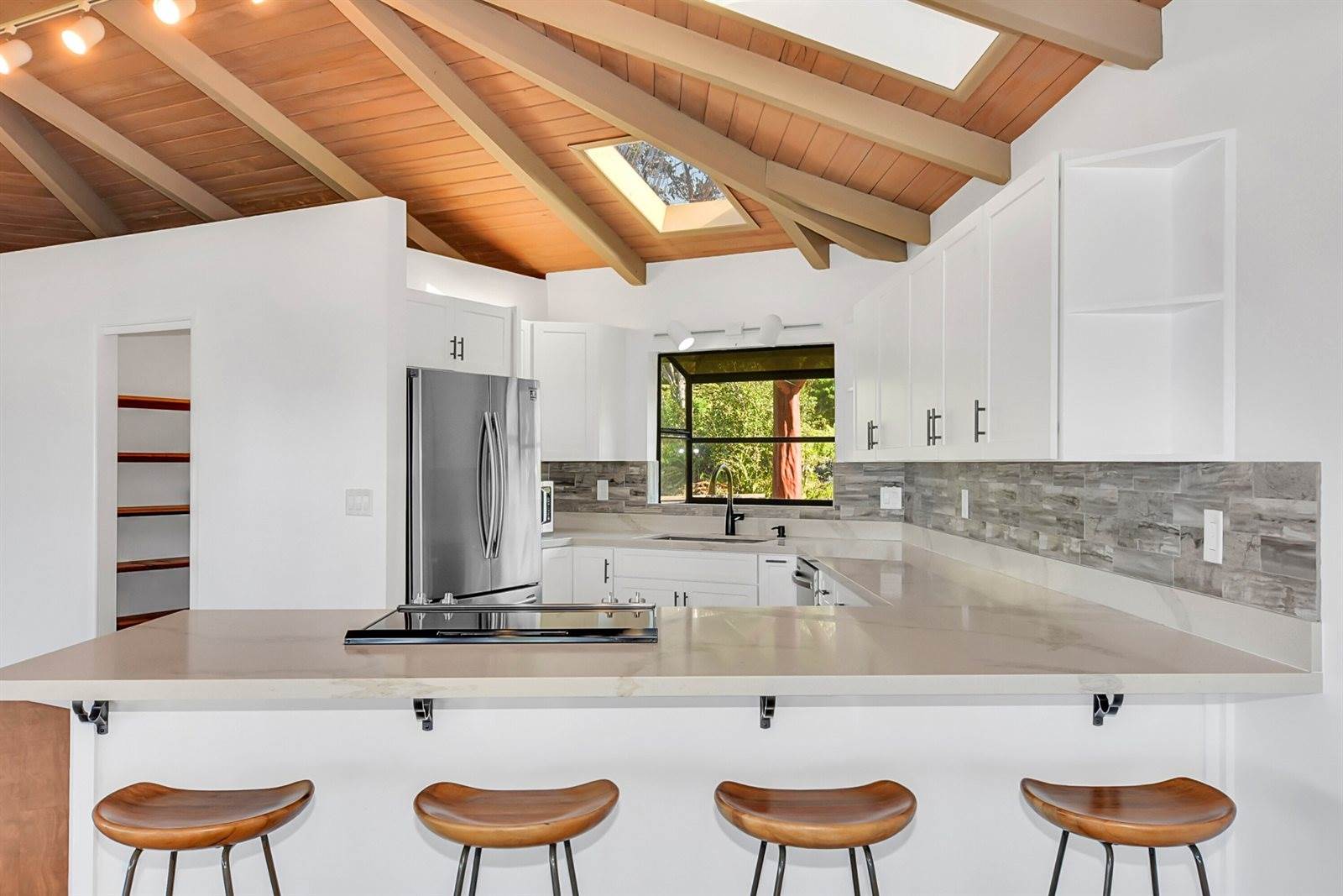 75-5545 Hahai St, Holualoa, HI 96725